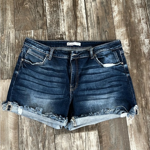KanCan Pants - KanCan Dark Blue Distressed Jean Shorts. Like New! Super Comfy. Women’s Size 32